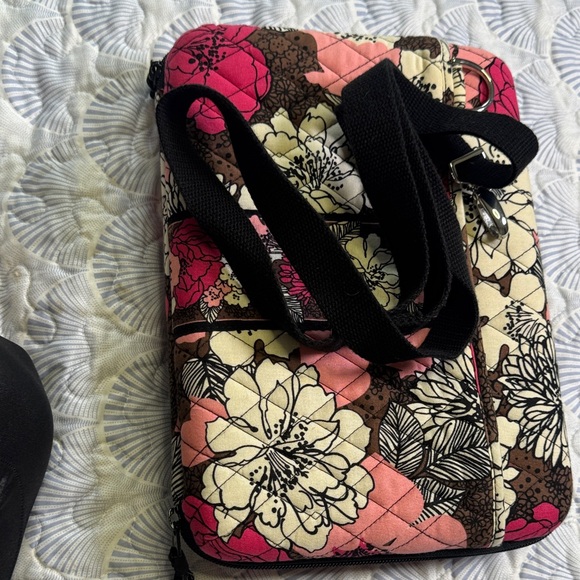 💼 Vera Bradley iPadCrossbody Case Mocha Rouge Floral Quilted Tablet Bag - Picture 8 of 8